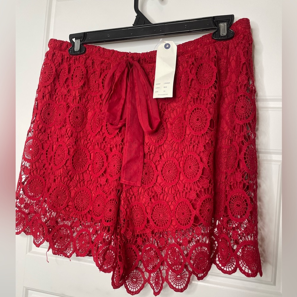 RED LACE SHORTS 1X